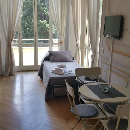 Piazza Del Popolo 4*