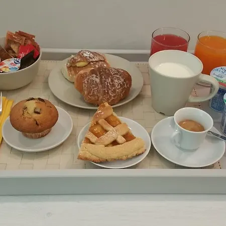 Frühstückspension Piazza Del Popolo 4*